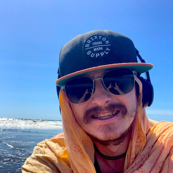 Meet your Posher, Dylan - Picture 1 of 1